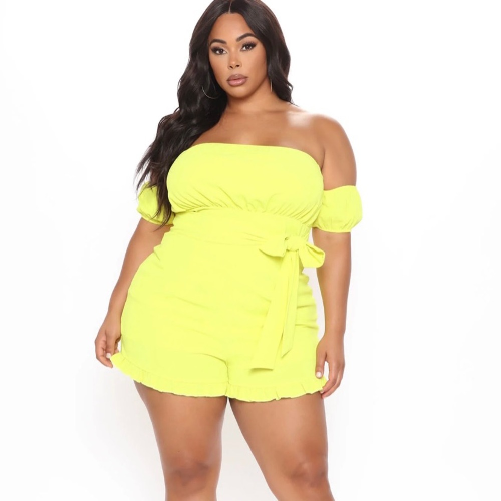 Fashion Nova - Picture 2 of 3